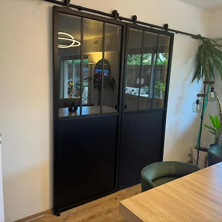 Loft Cocooning Avec Terrasse De 130m2 Et Parking Le Cannet