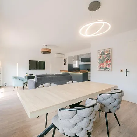 Loft Cocooning Avec Terrasse De 130m2 Et Parking Apartmán