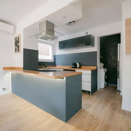 Daire Loft Cocooning Avec Terrasse De 130m2 Et Parking *