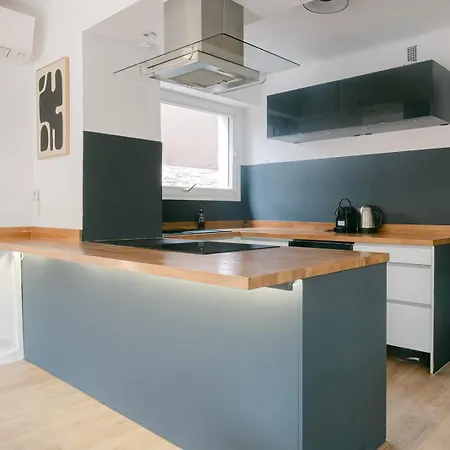 Loft Cocooning Avec Terrasse De 130m2 Et Parking Apartmán *